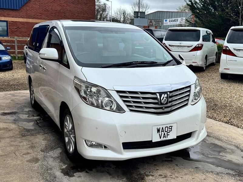 Used Toyota Alphard 300 HP (220 kW) 2022 White MPV