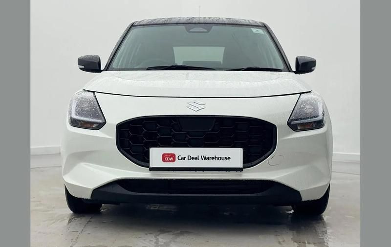 Used Suzuki Swift 80 HP (58 kW) 2025 White Hatchback