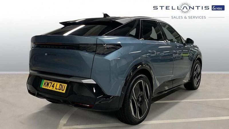 Used Peugeot e-3008 GT 152 kW (207 HP) 2024 Blue SUV