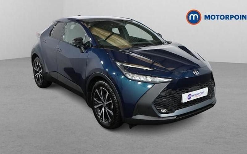 Used 2025 Toyota C-HR Design SUV | £24,299 (Fair price) - Image 1/4
