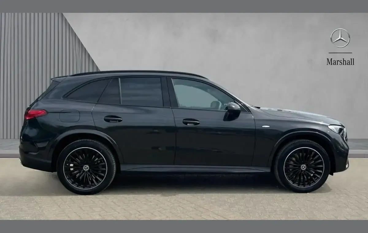 Used Mercedes GLC300 Urban 308 HP (226 kW) 2025 Grey SUV