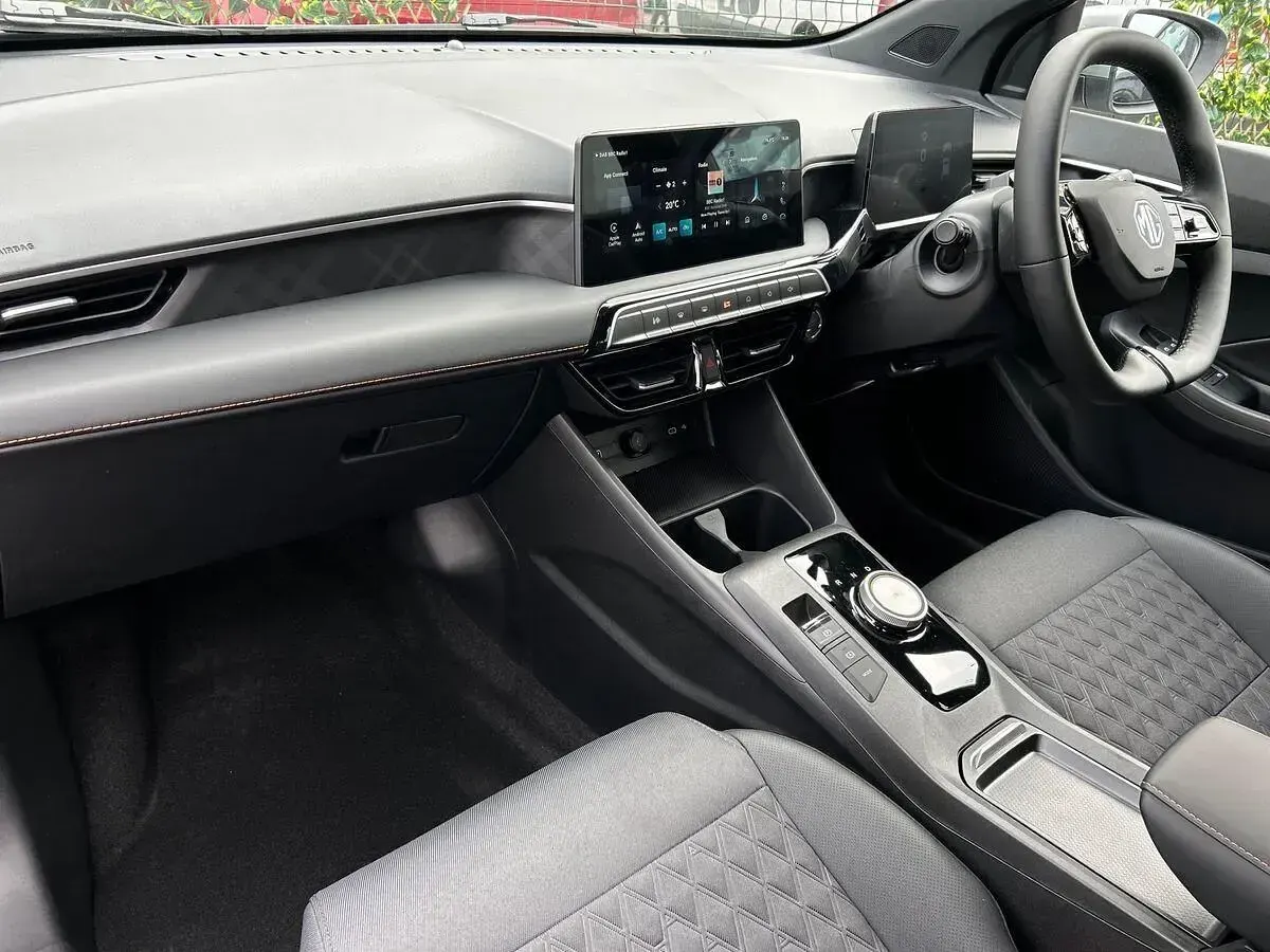 New MG MG3 Trophy 194 HP (142 kW) 2026 Silver Hatchback