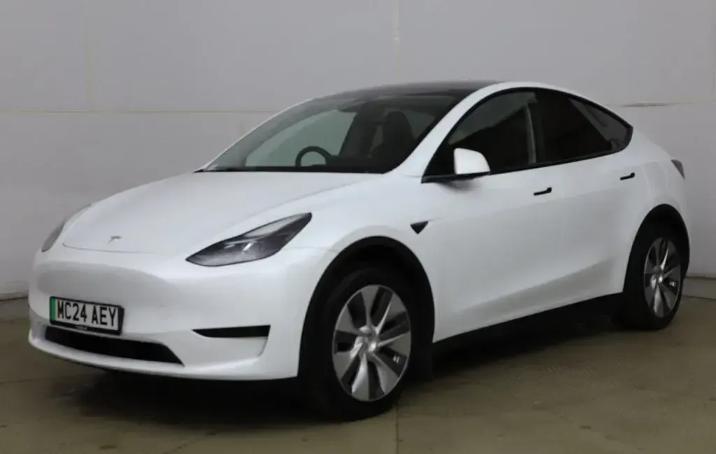 Used Tesla Model Y RWD 254 kW (346 HP) 2024 White SUV