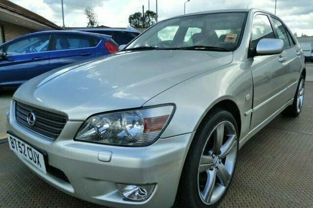 Used Lexus IS200 153 HP (112 kW) 2003 Sedan