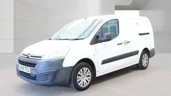 Used Citroën Berlingo 90 HP (66 kW) 2015 White MPV