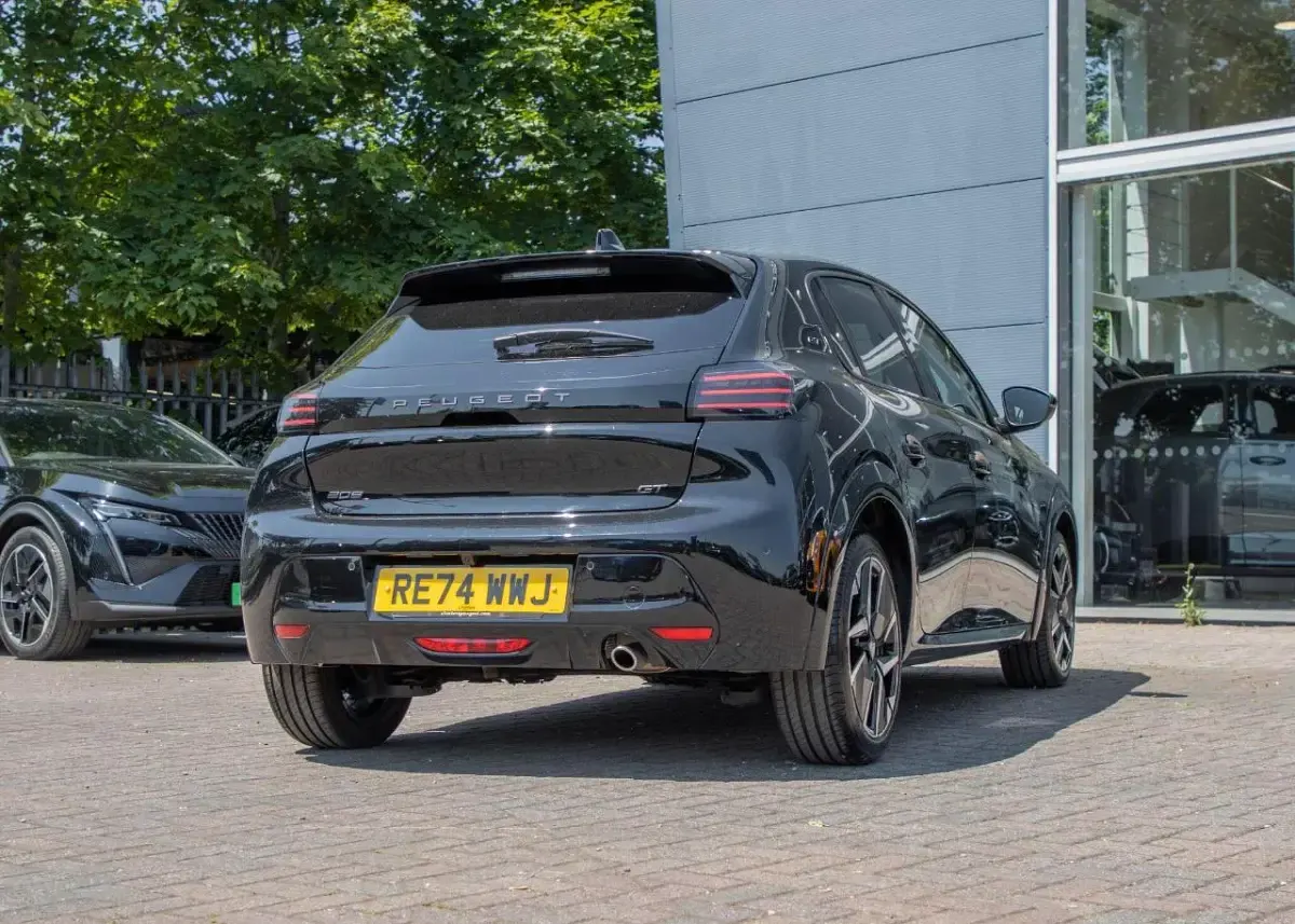 Used Peugeot 208 GT 99 HP (72 kW) 2024 Black Hatchback