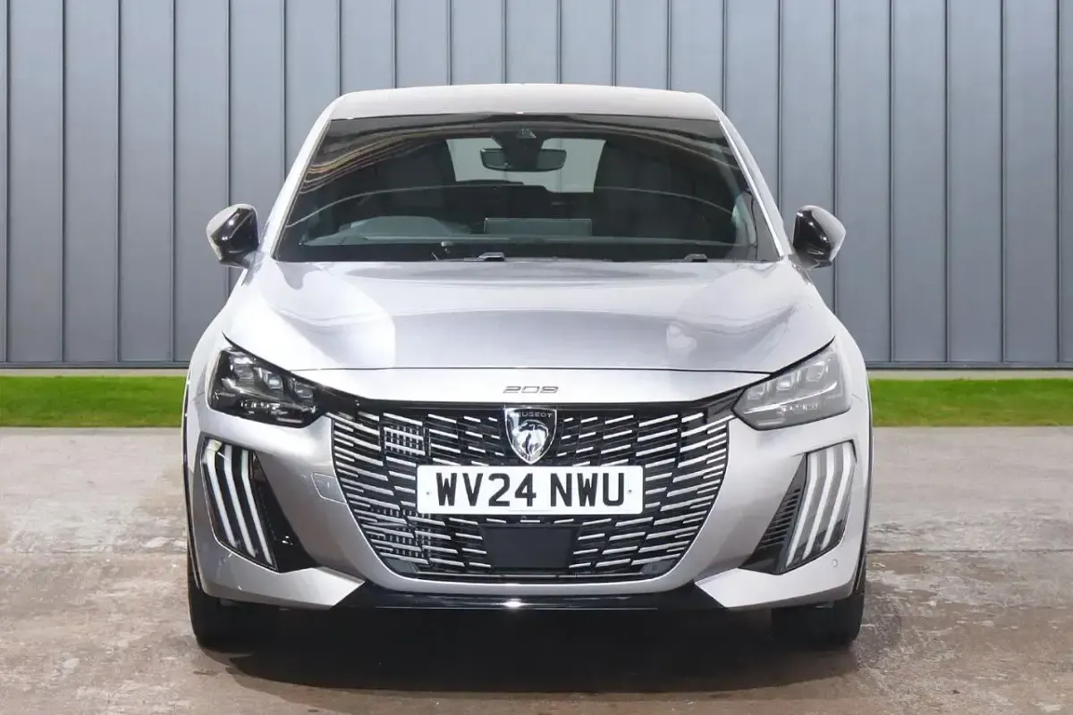 Used Peugeot 208 GT 99 HP (72 kW) 2024 Grey Hatchback