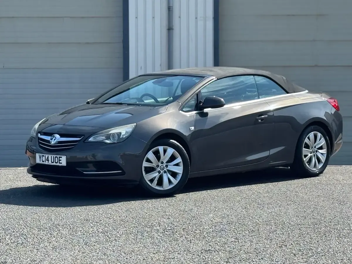 Used Vauxhall Cascada 170 HP (125 kW) 2014 Grey Cabriolet