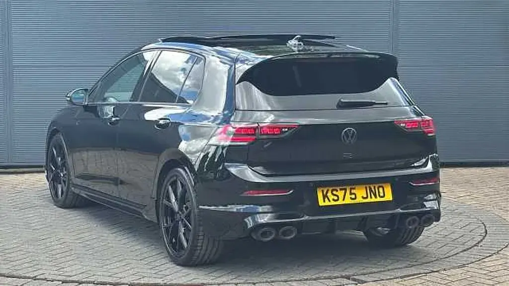 Used VW Golf VIII 333 HP (244 kW) 2025