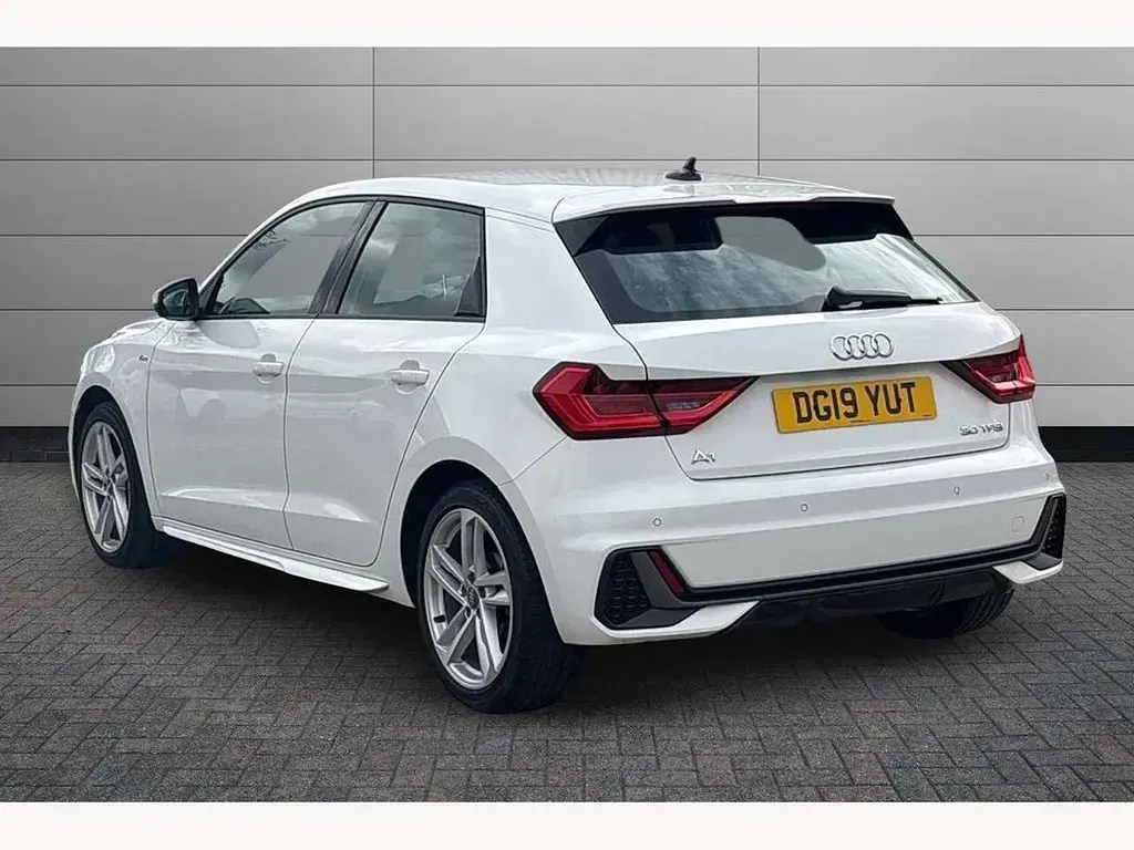 Usado Audi A1 S-Line 116 HP (85 kW) 2019 Branco SUV