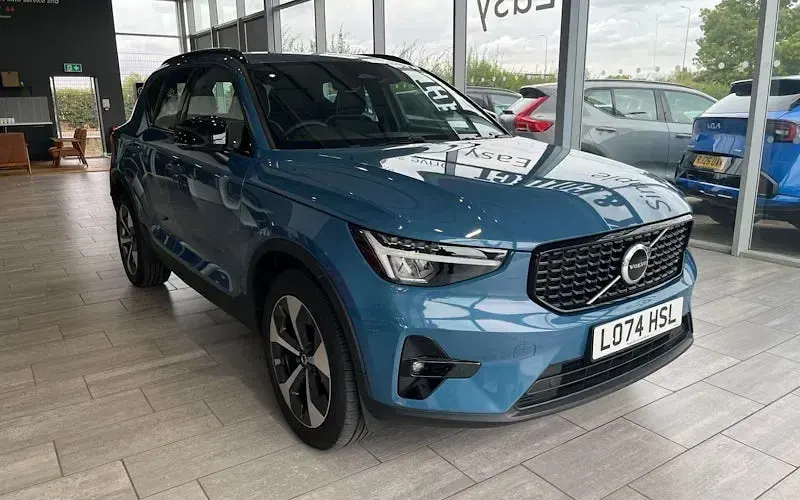 Used Volvo XC40 Plus 197 HP (144 kW) 2026 SUV