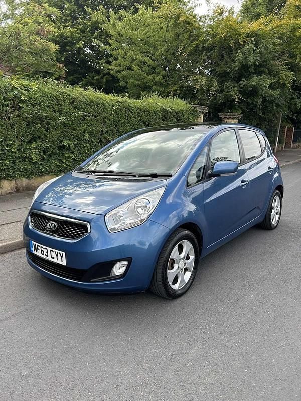 Blue Used 2013 Kia Venga 2 Hatchback | £2,495 (Fair price) - Image 1/4