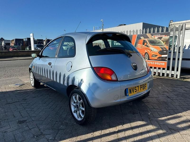 Begagnad Ford Ka Zetec 70 HK (51 kW) 2007 Blå Halvkombi