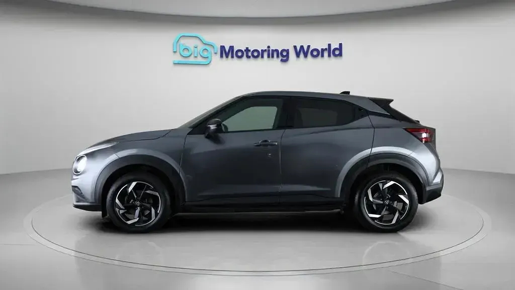Used Nissan Juke N-Connecta 114 HP (83 kW) 2023 Grey SUV