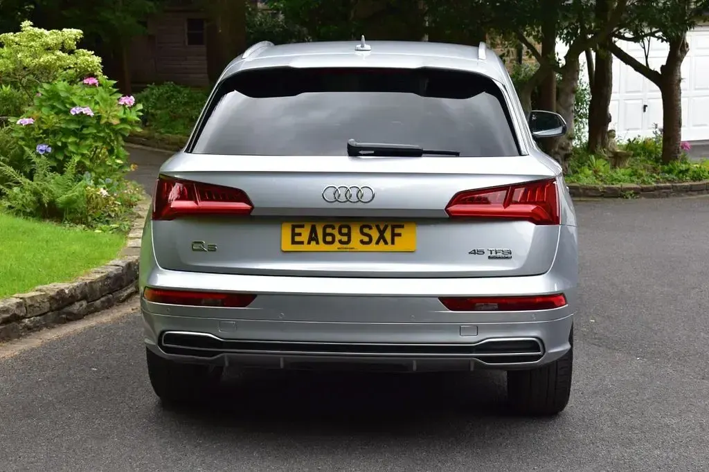 Used Audi Q5 S-Line 245 HP (180 kW) 2019 Silver SUV