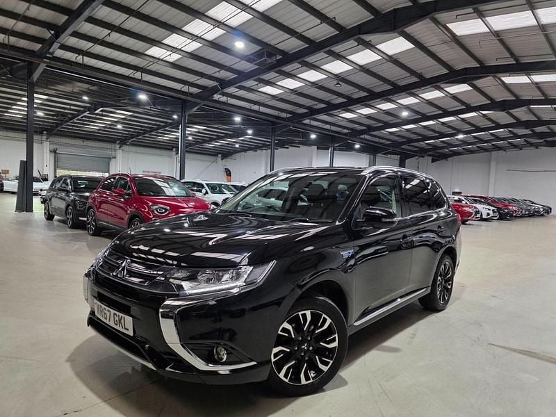 Used Mitsubishi Outlander P-HEV 2017 Black Estate