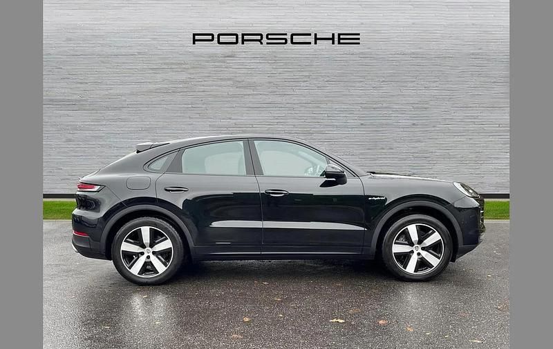 Used Porsche Cayenne 464 HP (341 kW) 2023 Black SUV