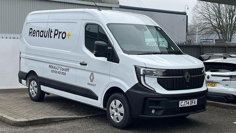 Used Renault Master 150 HP (110 kW) 2025 Solid  mineral white  MPV