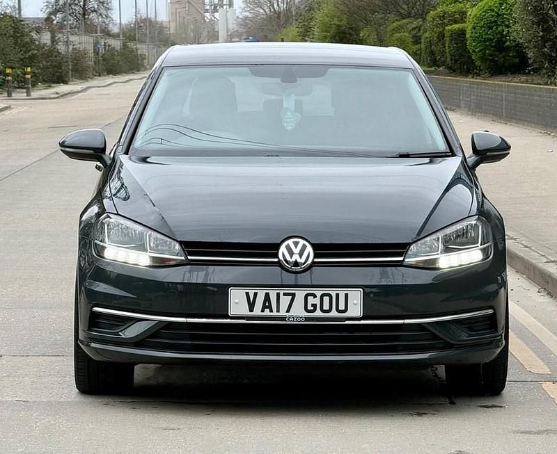 Used VW Golf VII SE 115 HP (84 kW) 2017 Grey Hatchback
