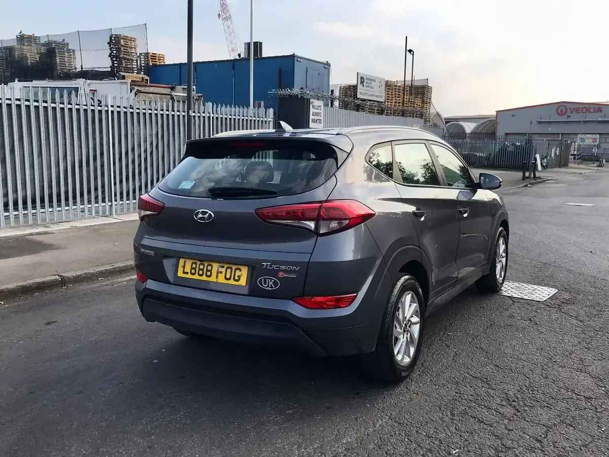 Used Hyundai Tucson SE 116 HP (85 kW) 2015 Grey SUV