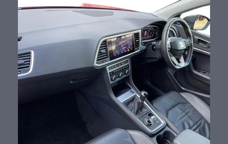 Used Seat Ateca FR Sport 147 HP (108 kW) 2023 Red SUV