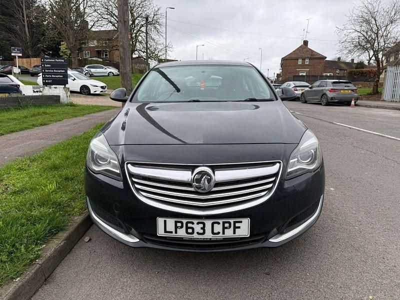 Second-hand Vauxhall Insignia 140 CP (102 kW) 2014 Negru Hatchback
