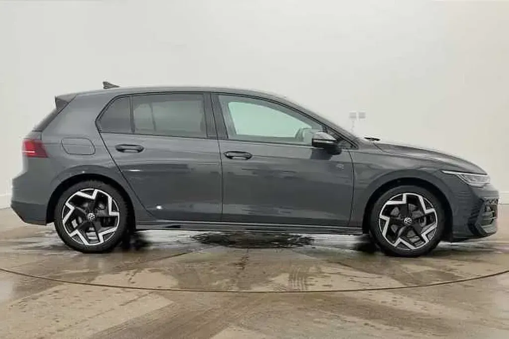 Used VW Golf VIII R-line 150 HP (110 kW) 2025 Grey Hatchback