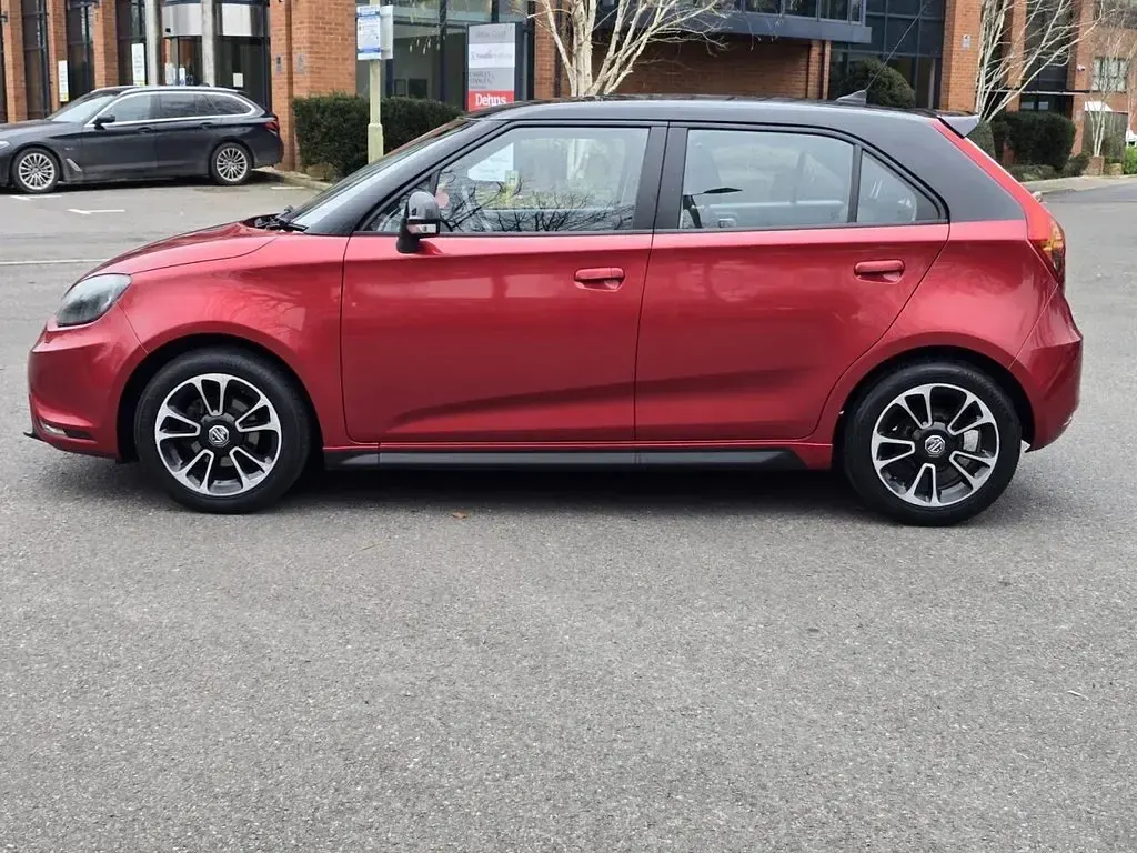 Used MG MG3 2017 Red Hatchback
