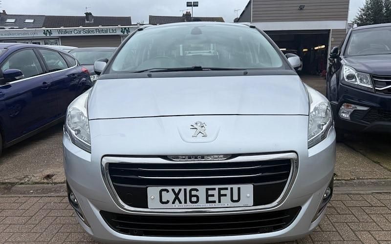 Second-hand Peugeot 5008 Active 120 CP (88 kW) 2016 Break