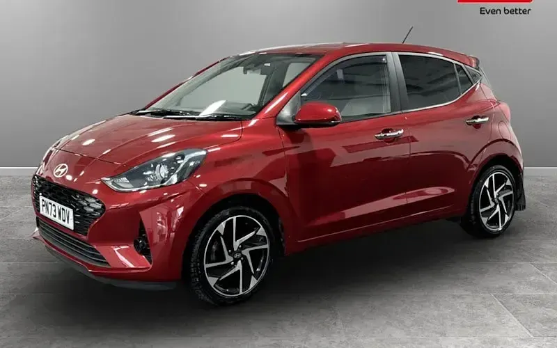 Used Hyundai i10 Premium 67 HP (49 kW) 2023 Red Hatchback