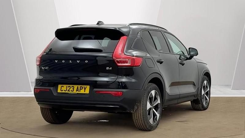 Used Volvo XC40 Ultimate 197 HP (144 kW) 2023 Metallic  onyx black SUV