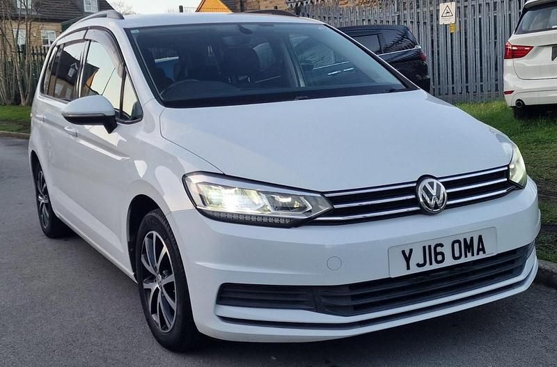 Used VW Touran 2016 White MPV