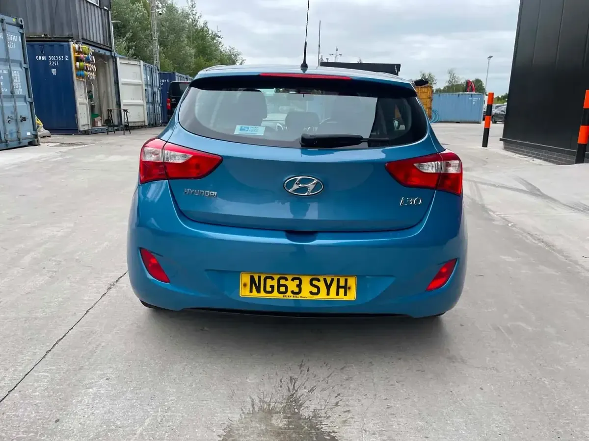 Used Hyundai i30 Active 108 HP (79 kW) 2014 Blue Hatchback