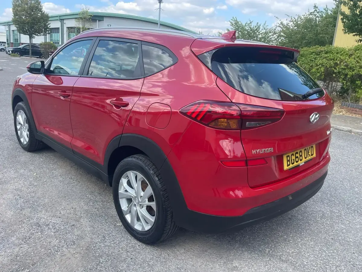 Used Hyundai Tucson SE 2018 Red SUV