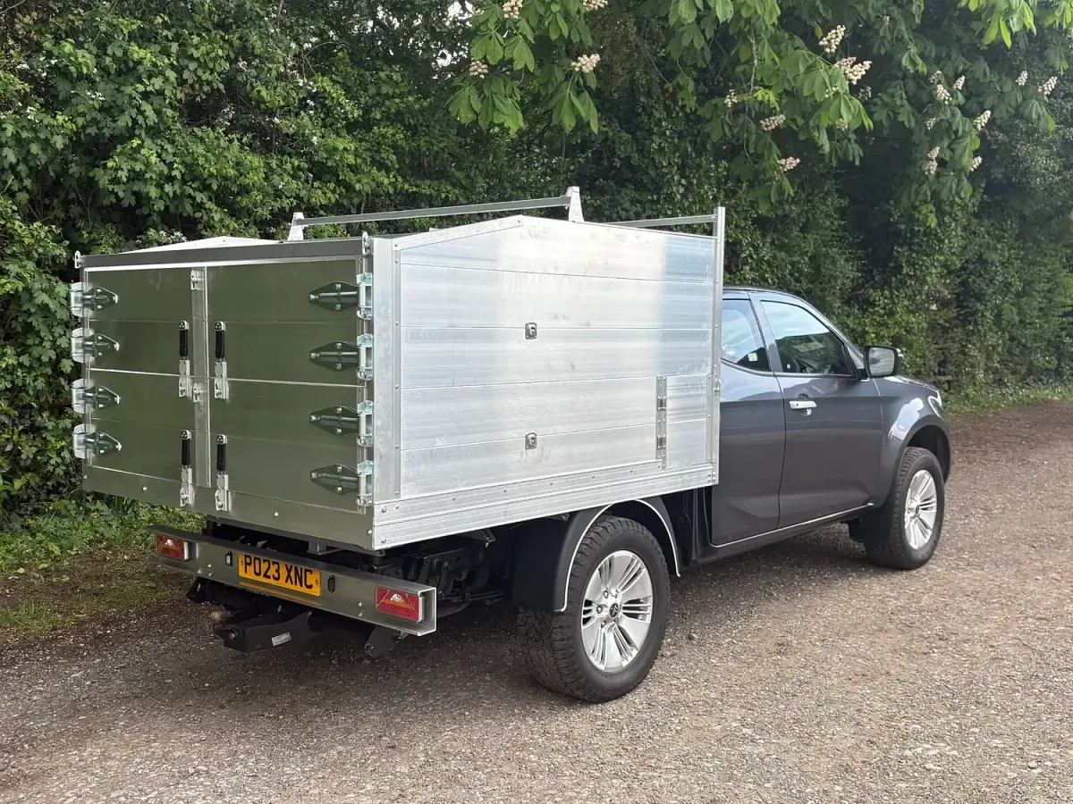 Used Isuzu D-Max 163 HP (119 kW) 2023 Grey Pickup