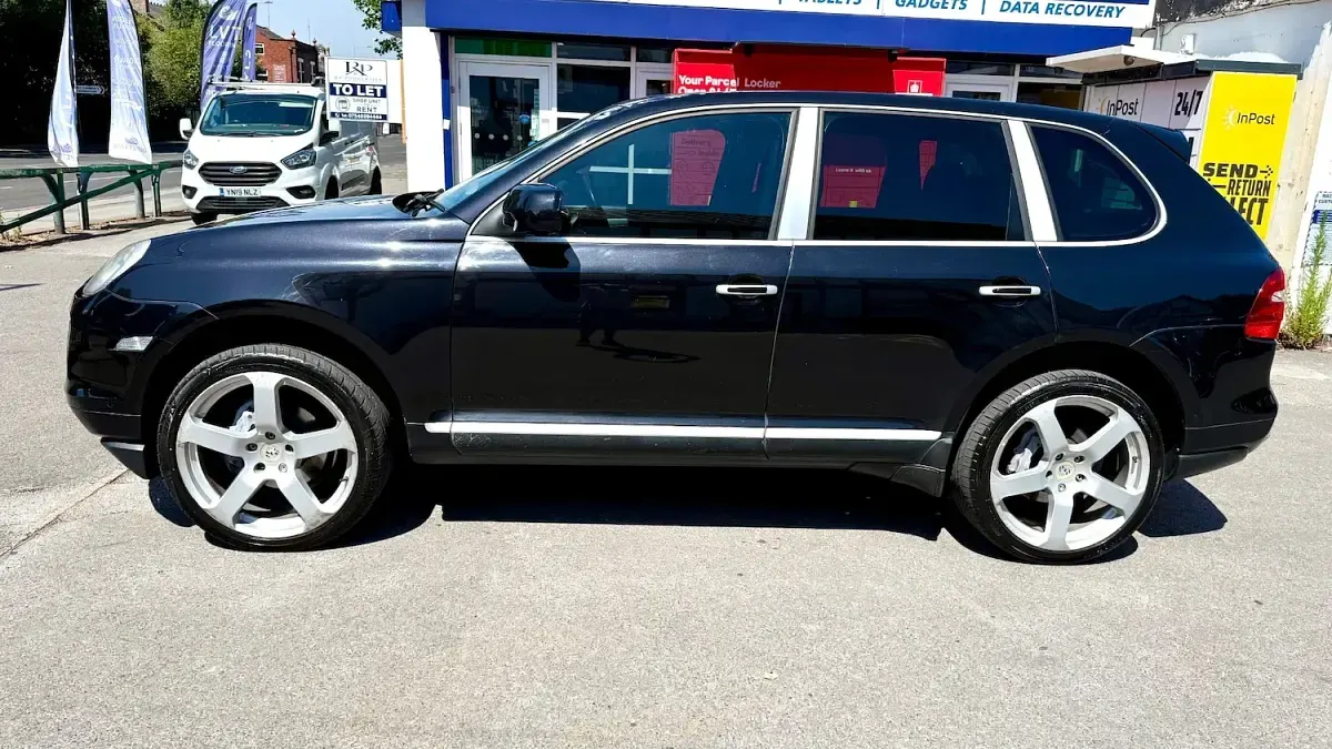 Used Porsche Cayenne 2010 Black SUV