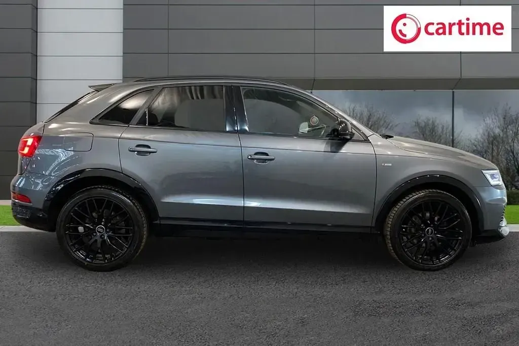 Begagnad Audi Q3 Black Edition 150 HK (110 kW) 2018 Grå SUV