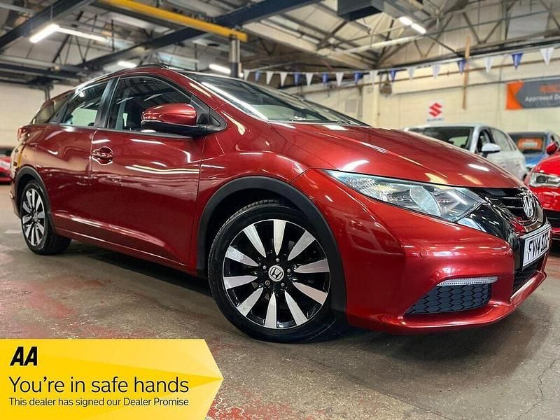 Red Used 2014 Honda Civic S Estate | £6,189 (Fair price) - Image 1/4