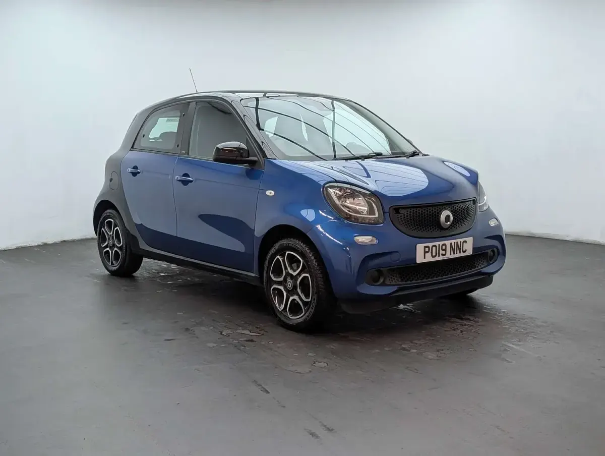 Used Smart ForFour Premium 90 HP (66 kW) 2019 Black Hatchback