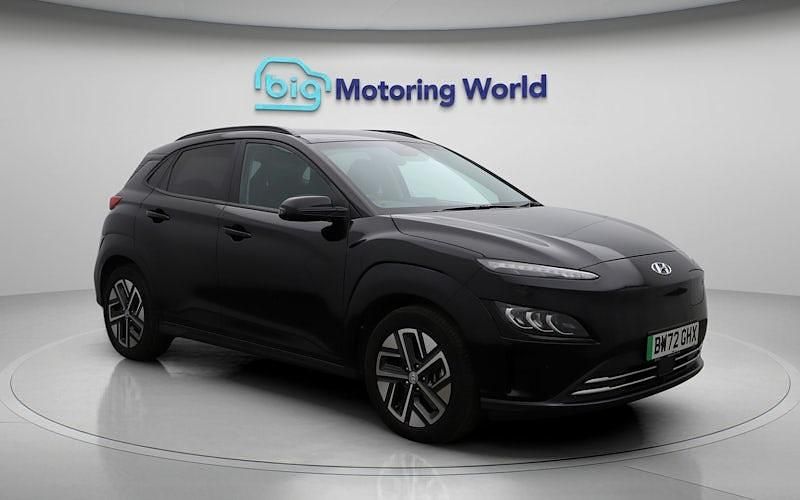 Black Used 2022 Hyundai Kona Premium SUV | £16,900 (Fair price) - Image 1/4