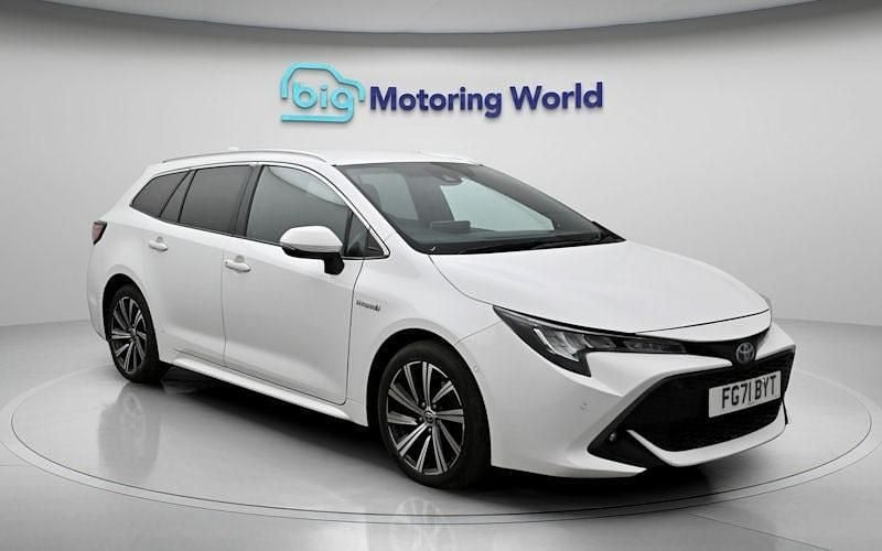 Used Toyota Corolla Design 184 HP (135 kW) 2021 Estate