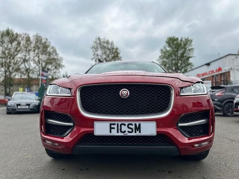 Used Jaguar F-Pace R-Sport 178 HP (130 kW) 2017 Red SUV