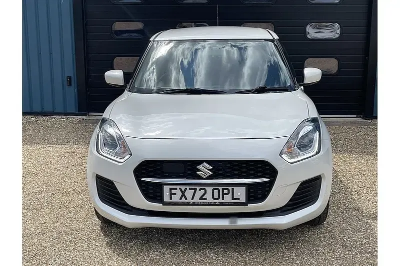 Used Suzuki Swift SZ-L 83 HP (61 kW) 2022 White Hatchback