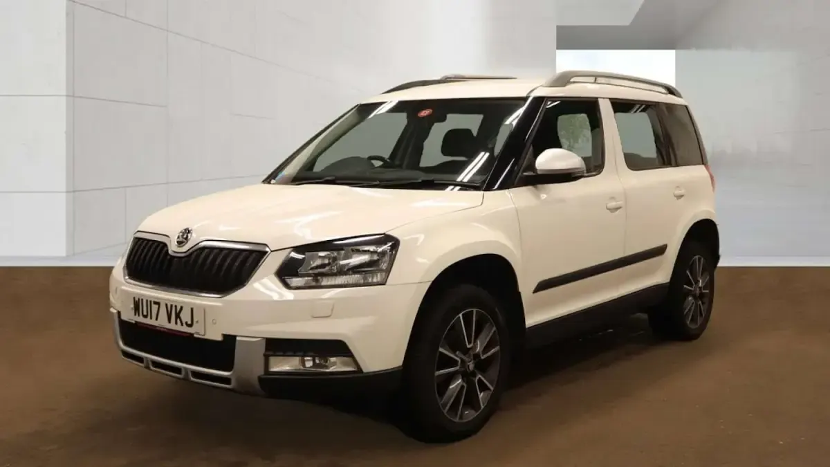 Used Skoda Yeti Outdoor SE Drive 110 HP (80 kW) 2017 White SUV