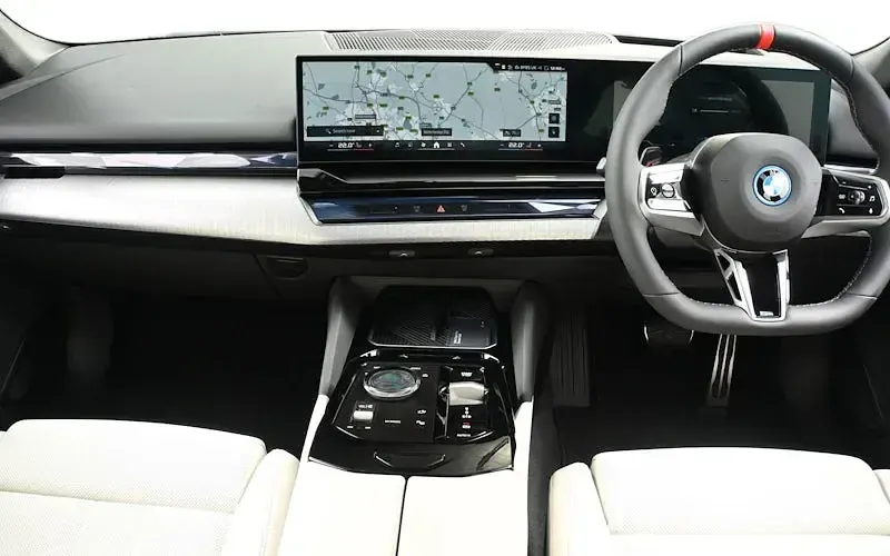 New BMW i5 442 kW (601 HP) 2026 Sedan