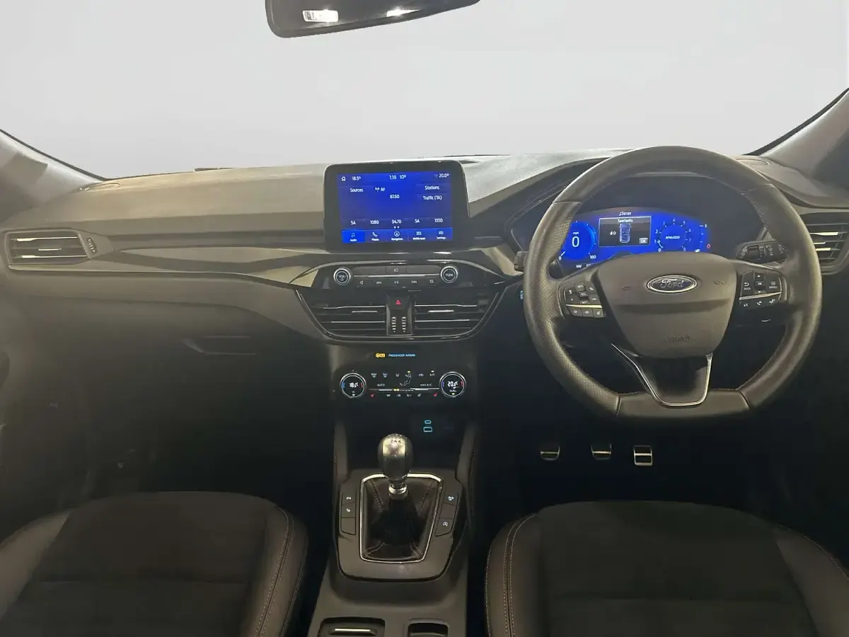 Usado Ford Kuga ST-Line 150 HP (110 kW) 2020 Azul SUV