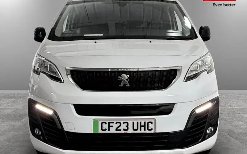 Second-hand Peugeot e-Expert Premium 100 kW (136 CP) 2023 Van