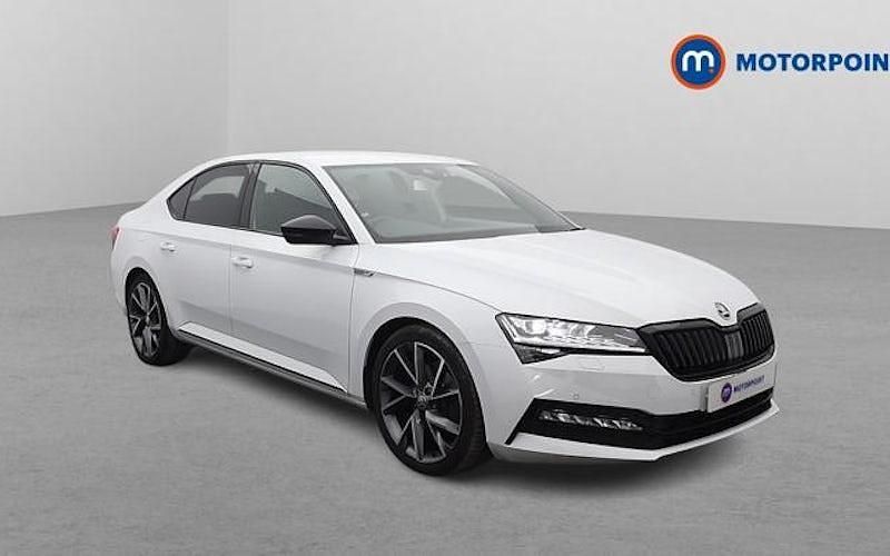 Used Skoda Superb SportlinePlus 190 HP (139 kW) 2023 White Hatchback