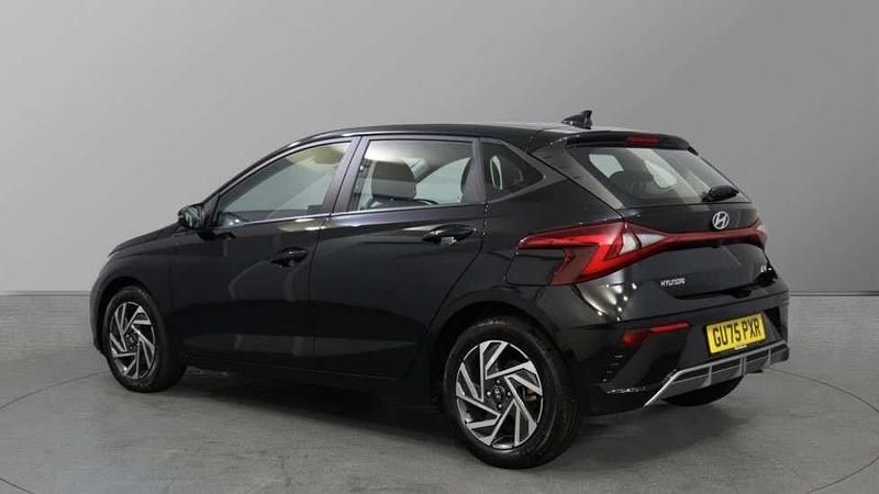 Used Hyundai i20 Advanced 100 HP (73 kW) 2025 Black Hatchback