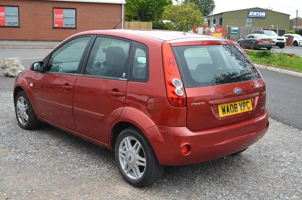 Usado Ford Fiesta Ghia 2009 Vermelho Citadino